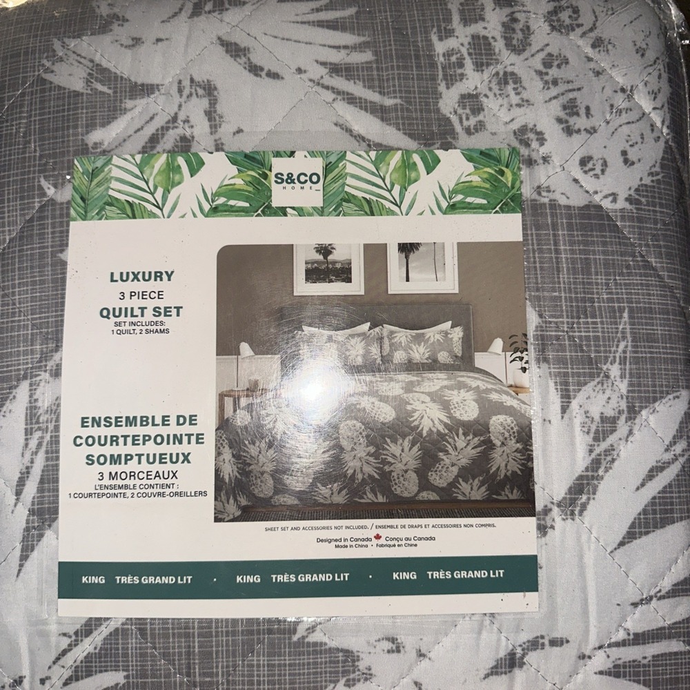 New Quilt 3PC Set King Pineapples Tropical Gray White Coverlet 2 Shams‎